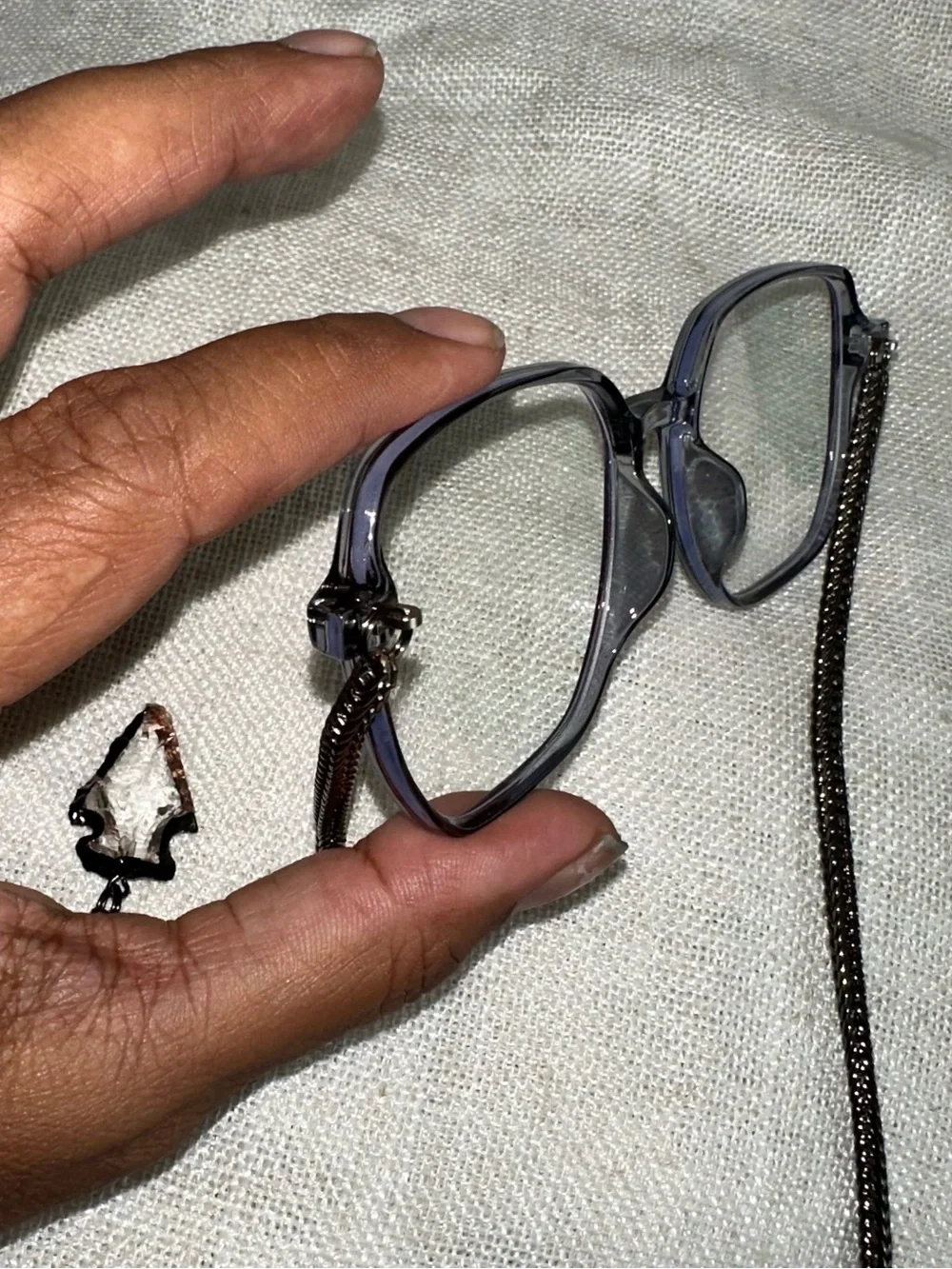 Willows Make It Blue Quartz Crystal Chain Blue Light Glasses